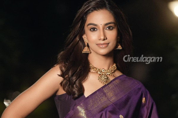 பெயரில் மாற்றம் செய்த நடிகை மீனாட்சி சவுத்ரி.. இதுதான் காரணம் | Meenakshi Chaudhary Changes Name For Numerology