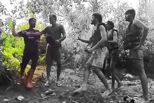 போற இடமெல்லாம் கண்ணிவெடி வெச்சா எப்படி.. TTF வாசனை மிரட்டிய கஞ்சா இளைஞர்.. | Ttf Vasan Viral Video In Karnadaka Fight போற இடமெல்லாம் கண்ணிவெடி வெச்சா எப்படி.. TTF வாசனை மிரட்டிய கஞ்சா இளைஞர்.. | Ttf Vasan Viral Video In Karnadaka Fight