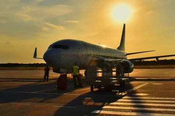 பிரான்ஸிலிருந்து 200 பயணிகளுடன் இலங்கை வந்துள்ள விமானம்