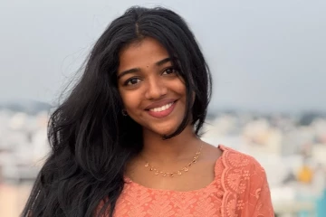 சென்சேஷனல் இன்ஸ்டா பிரபலம் அமலா ஷாஜி தமிழ் சினிமாவில் என்ட்ரி, ஹீரோ இவரா