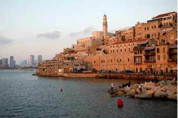 உலகின் மிக விலையுயர்ந்த நகரம்! பாரிஸ், சூரிச்சை பின்னுக்கு தள்ளி முதலிடம்