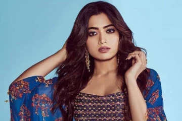 ரசிகரின் அந்த இடத்தில் ஆட்டோகிராஃப் போட்ட நடிகை ராஷ்மிகா.. வைரலாகும் வீடியோ