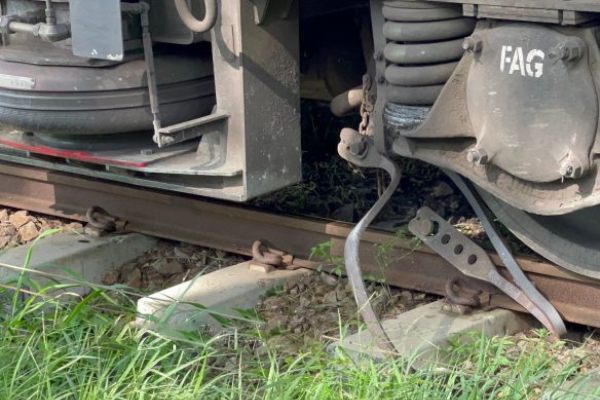 யாழ்ப்பாணம் நோக்கி புறப்பட்ட ரயிலில் கோளாறு! | Trouble Train Leaving For Jaffna