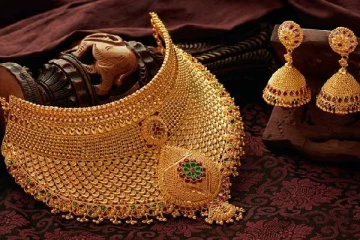 தொடர் சரிவில் தங்கம் விலை - மக்களே மிஸ் பண்ணிராதீங்க..