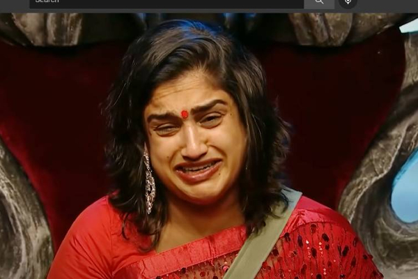 “நான் என்ன தப்பு பண்றேன்...” - பிக்பாஸிடம் தேம்பி, தேம்பி கதறி அழுத வனிதா - நடந்தது என்ன? - தமிழ்நாடு