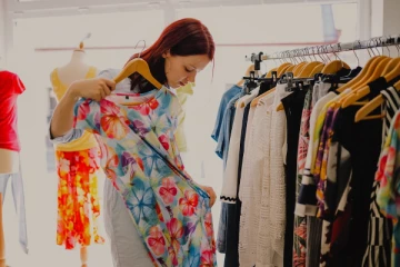 அடுத்தடுத்து விலை  அதிகரிப்பு; மக்கள் திண்டாட்டம்