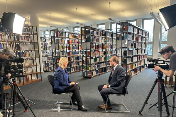 ஜேர்மனியில் புகலிடக்கோரிக்கை உரிமை இருக்கிறதா இல்லையா? அமைச்சர் விளக்கம் | My Migration Course Is Tough German Minister