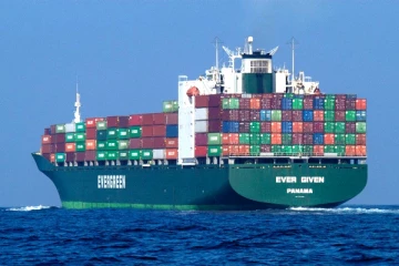 சூயஸ் கால்வாயில் சிக்கிய 'எவர் கிவன்' கப்பலுக்கு விடுதலை!