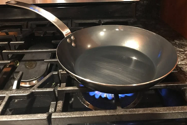 Non-stick சமையல் பாத்திரங்களுக்கு தடை... கனடாவிலும் நடைமுறைக்கு வருமா? | Canada Bc Plans To Ban Non Stick After California