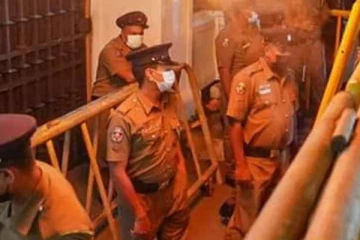 මන්ත්‍රී නිවාස වලට පහර දුන් අයට සිදු වූ දේ මෙන්න