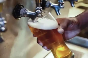 கழிவு நீரில் பீர் ; அசத்தும் சிங்கப்பூர்