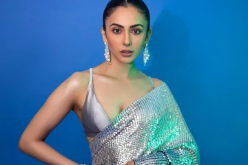 ரகுல் என்னம்மா இதெல்லாம்.. காதலருடன் ரகசியமாக சுற்றிய ஸ்டில்கள்