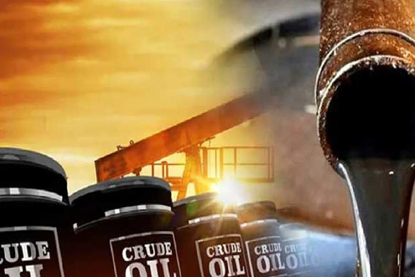 அதிகரிக்கும் போர் பதற்றம் : உலக சந்தையில் குறைவடைந்த கச்சா எண்ணெய் விலை | Rude Oil In The World Market Has Decreased