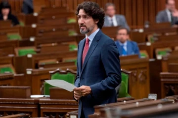 பழங்குடி குழந்தைகள் உயிரிழப்பு; கனேடிய பிரதமருக்கு அழைப்பு