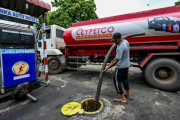இலங்கையின் எரிபொருள் கையிருப்பு தொடர்பில் வெளியாகியுள்ள தகவல்