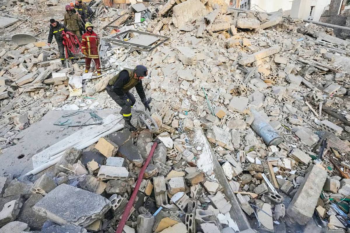 அமெரிக்கா - ஈரான் போர் நிறுத்தம் : தீவிரமடையும் ராஜதந்திர முயற்சிகள் | Us Iran Ceasefire Diplomatic Efforts Intensify