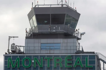 கனடா சர்வதேச விமான நிலையத்தில் இரு விமானங்கள் ஒன்றுடன் ஒன்று மோதி விபத்து- உலக செய்தி