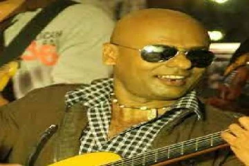 போராட்ட களத்திற்கு சென்ற பிரபல பாடகர்  இளைஞர்களுக்கு வழங்கிய அறிவுரை