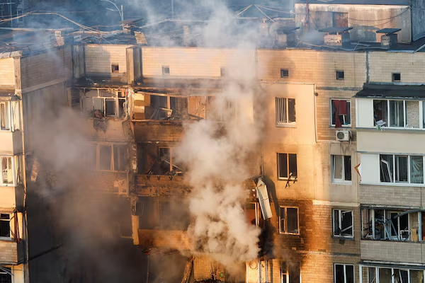 கீவ்வில் ரஷ்யா மிகக் கடுமையான வான்வழித் தாக்குதல் | Russia Launches Very Heavy Strikes On Kyiv