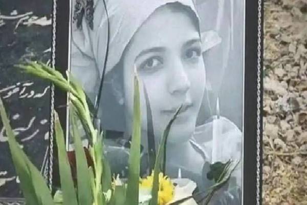 அதிபரை புகழ்ந்து கீதம் பாட மறுத்த பாடசாலை மாணவி அடித்து கொலை..! ஈரானில் கொடூரம் | 16 Year Old Girl Beaten To Death Iran