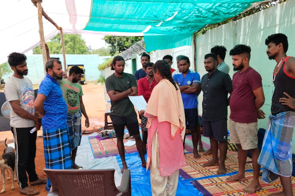 எங்கள் குடும்பங்களுடன் சேர்ந்து வாழ வழிசெய்யுங்கள்- திருச்சி சிறையில் உண்ணாவிரதப் போராட்டத்தில் ஈழ உறவுகள்! - ஐபிசி தமிழ்