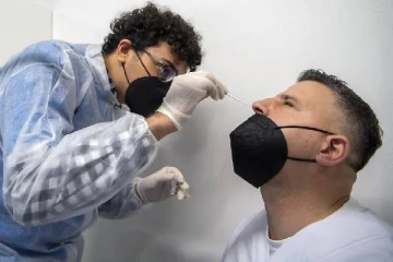 மொத்த மக்களில் பாதிக்கும் மேல் இலக்காகலாம்: கொரோனா பரவல் தொடர்பில் சுவிஸ் நிபுணர் எச்சரிக்கை