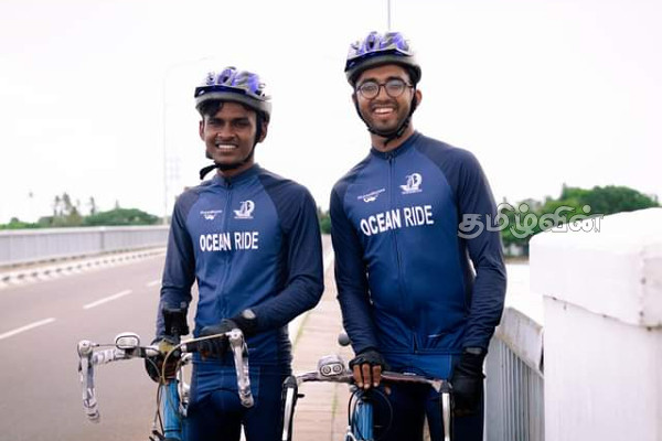கரையோரப் பிரதேசங்களை பாதுகாக்கும் நோக்கில் இரு இளைஞர்களின் துவிச்சக்கரவண்டி பயணம்  (Video) | Batticaloa Sri Lanka Young Boys