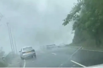 கொட்டித் தீர்த்த கனமழை! அருவியாக மாறி அதிசயிக்க வைத்த தருணம்