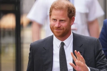 மேகனுக்காக மூன்று ஆண்டுகள் விதியைத் தூக்கி எறிந்த இளவரசர் ஹரி: ஒரு சுவாரஸ்ய தகவல்