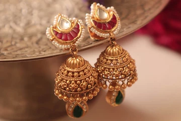 கொஞ்சம் கருணை காட்டும் தங்கம் - என்ன ரேட் தெரியுமா?