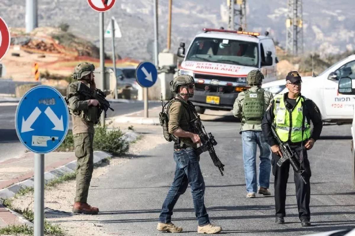 காசாவில் நடைபெற்றத் துப்பாக்கிச்சூட்டுத் தாக்குதலில் 5 பேர் பலி | Five Killed In Gaza Shooting காசாவில் நடைபெற்றத் துப்பாக்கிச்சூட்டுத் தாக்குதலில் 5 பேர் பலி | Five Killed In Gaza Shooting
