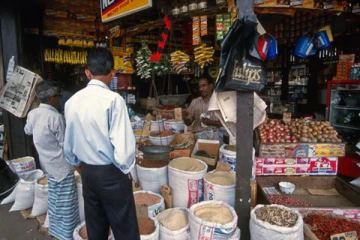 இலங்கையில் மூன்று மாதங்களுக்கு தேவையான அத்தியாவசிய பொருட்கள் கையிருப்பில்