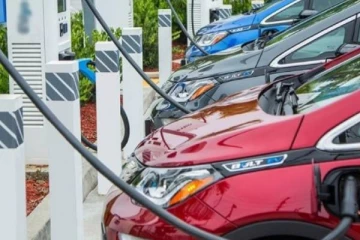 வாகன இறக்குமதி இடைநிறுத்தப்பட்டுள்ளமையினால் ஏற்பட்டுள்ள சிக்கல்: விடுக்கப்பட்டுள்ள கோரிக்கை