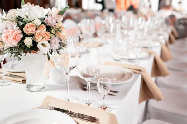 திருமணத்திற்கு வந்த ஒரே ஊழியர்... மறுநாளே வேலையை ராஜினாமா செய்த மணப்பெண்; அப்படி என்ன நடந்தது? | Woman Resigns Job 70 Colleagues Attend Marriage