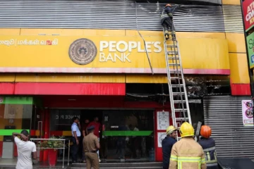 கொழும்பு அரச வங்கியொன்றில் தீ விபத்து