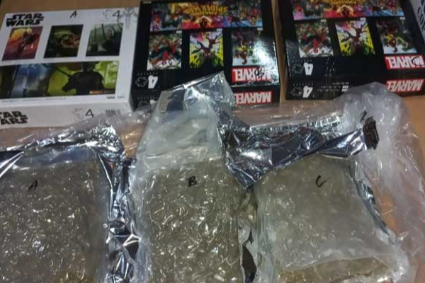 தாய்லாந்திலிருந்து தபாலில் வந்த பெரும் ஆபத்தான பொருள் ; அதிகாரிகளுக்கு அதிர்ச்சி கொடுத்த பொதி | Highly Dangerous Item Sent By Post From Thailand