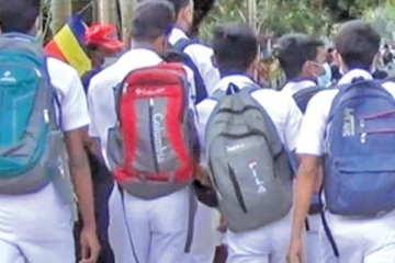 போதையில் மிதக்கும் பிரபல பாடசாலை மாணவர்கள்!