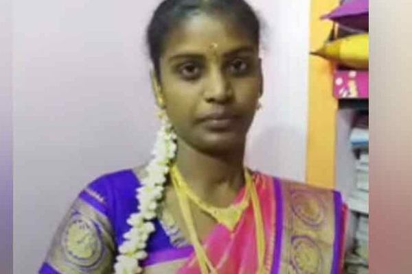 வேலைக்கு சேர்ந்து மூன்று நாட்களே!... வெடிவிபத்தில் துடிதுடித்து இறந்த கர்ப்பிணி பெண்- கதறிய தாய் | Sattur Fire Work Dead Karapaga