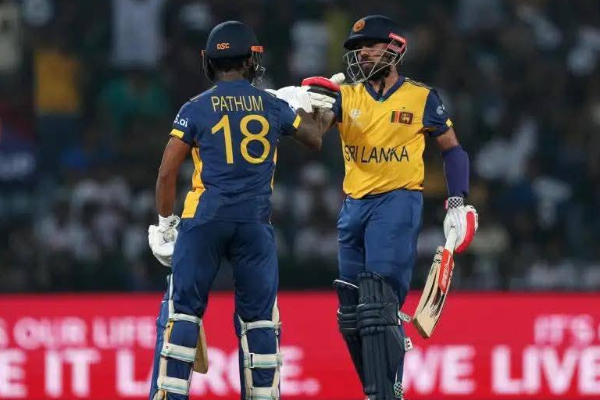 பெத்தும் நிஸ்ஸங்கவின் அதிரடியால் அவுஸ்திரேலியா அணியை பந்தாடி Super 8 சுற்றுக்கு தெரிவானது இலங்கை அணி | Sri Lanka Thrash Australia Enter Super 8