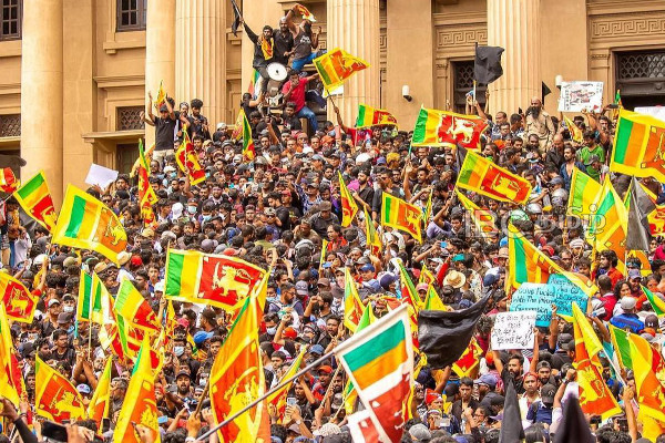 கோட்டாபயவை தலைமறைவாக வைத்த மக்கள் புரட்சி - திணறும் அமைச்சர்கள்! - ஐபிசி தமிழ்