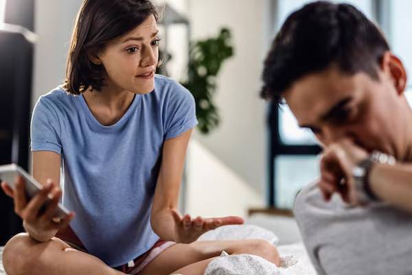 கணவனை ரூ. 1.5 கோடிக்கு காதலிக்கே விற்ற மனைவி! ஏன்னு தெரியுமா? | Wife Sells Husband To Lover For 1 Point 5 Crore