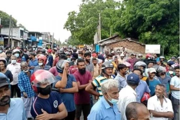 கொழும்பு வன்முறை- திருகோணமலையிலும் போராட்டம்!