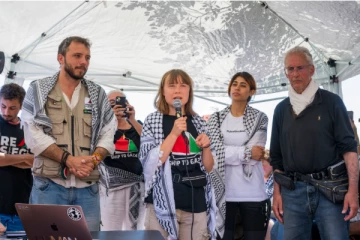 காலநிலை செயற்பாட்டாளர் கிரெட்டா தன்பேர்க் காசாவுக்கு பயணம்