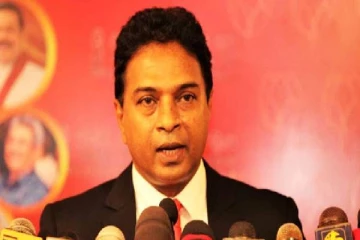 ரணில் பொருளாதார நெருக்கடிக்கு தீர்வு காணட்டும் பிறகு திருத்தச் சட்டங்கள் பற்றி பேசலாம்