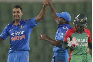 இந்திய அணியின் பிரபல ஆல்ரவுண்டர் வீரர் கிரிக்கெட்டில் இருந்து ஓய்வு பெறுவதாக அறிவிப்பு