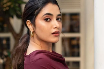 அதை பிடிக்க கத்துக்கொடுத்ததே அவர் தான்!! தனுஷ் பட நடிகை பிரியங்கா மோகன் ஓப்பன்..