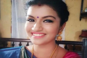 குழந்தையுடன் மருத்துவமனையில் ராஜா ராணி நடிகை: புகைப்படத்தை புகழ்ந்து தள்ளும் ரசிகர்கள்