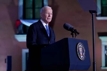 அந்த நபர் ஆட்சியில் இனி நீடிக்கக் கூடாது: ஜோ பைடன் ஆவேசம்