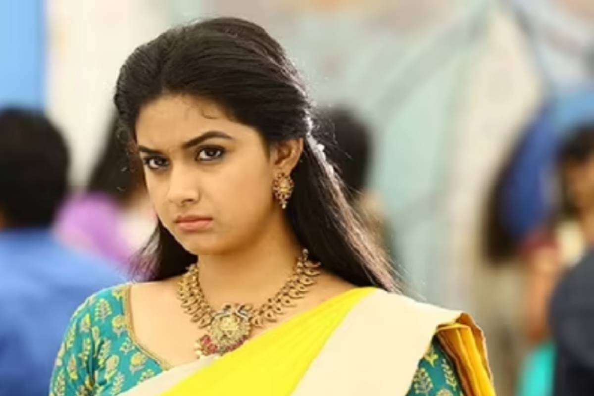 கிளாமர் ரூட்டுக்கு மாறிய கீர்த்தி சுரேஷ்? ரசிகர்களுக்கு அதிர்ச்சி கொடுத்த புதிய தகவல்! | Keerthy Suresh Item Song In Paradise Movie