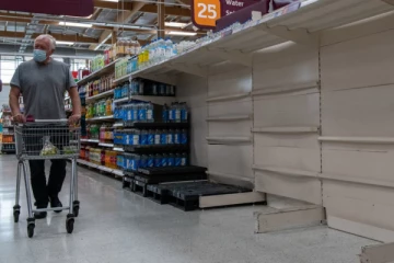 இங்கிலாந்தில் எரிபொருள் விலை உயர்வு ;  விநியோகஸ்தர்கள் விடுத்த எச்சரிக்கை!